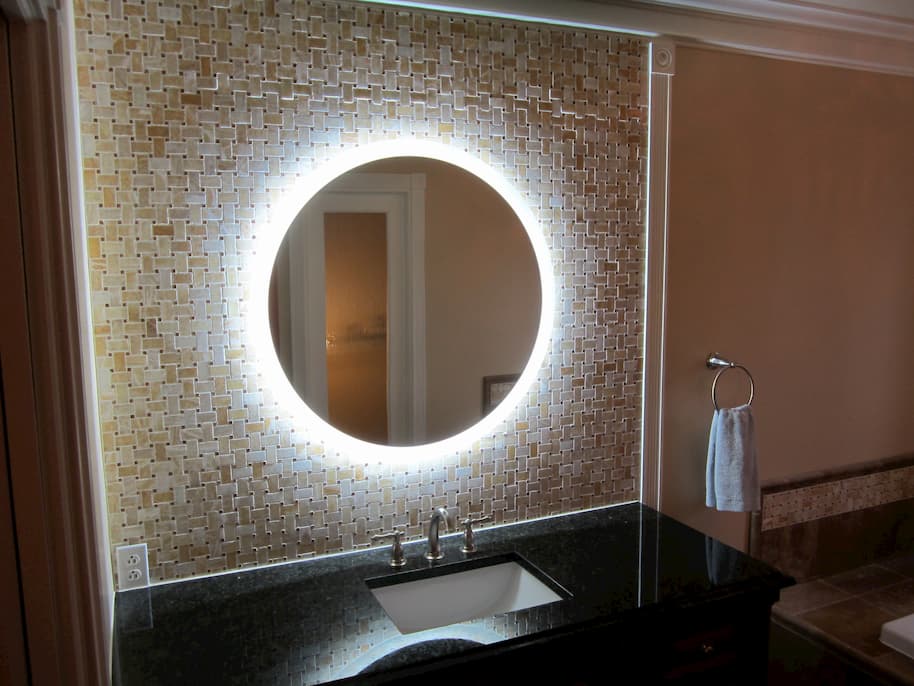 bathroom-round-light-up-mirror